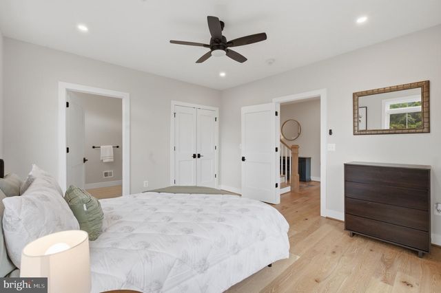 1304 GAHANT RD, Alexandria, VA 22308