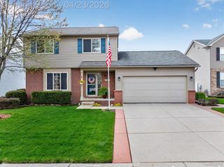 299 Dundee Ridge Drive, Dundee Village, MI 48131