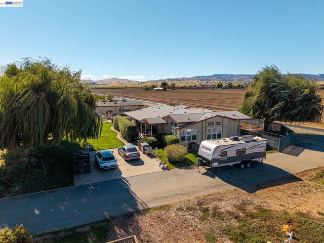 2017 Walnut Blvd, Brentwood, CA 94513