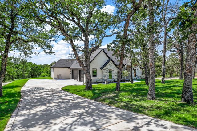 1064 Glenoaks Drive, Weatherford, TX 76088