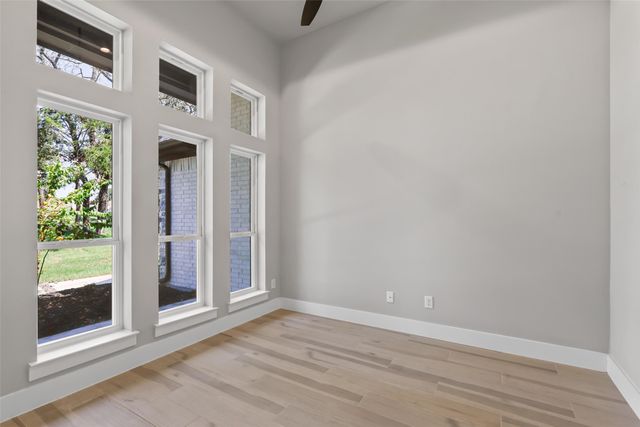 1064 Glenoaks Drive, Weatherford, TX 76088