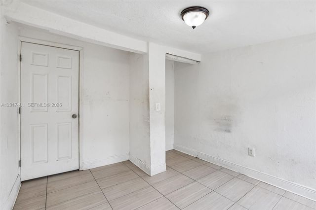 1945 NW 86th St, Miami, FL 33147