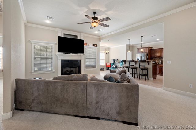 2711 Churchill Drive, Bartlesville, OK 74006