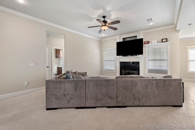 2711 Churchill Drive, Bartlesville, OK 74006