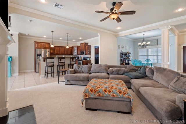 2711 Churchill Drive, Bartlesville, OK 74006