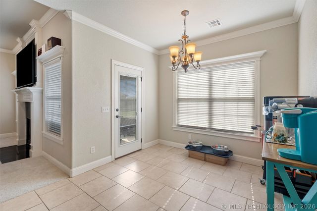 2711 Churchill Drive, Bartlesville, OK 74006