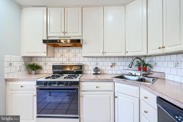 215 GREENVIEW AVE, Reisterstown, MD 21136