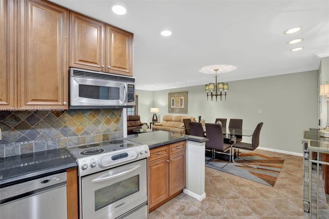 1930 NE 2nd Ave 206L, Wilton Manors, FL 33305