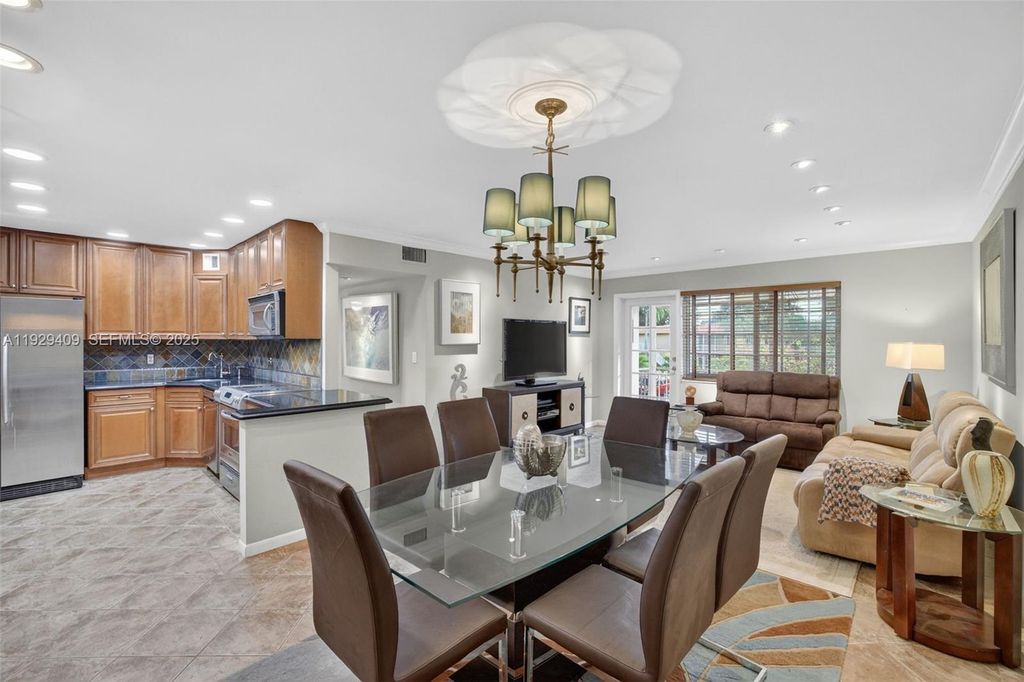 1930 NE 2nd Ave 206L, Wilton Manors, FL 33305