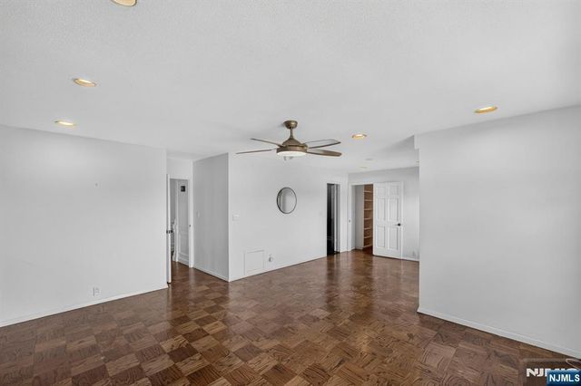 2077 Center Avenue PHB, Fort Lee, NJ 07024