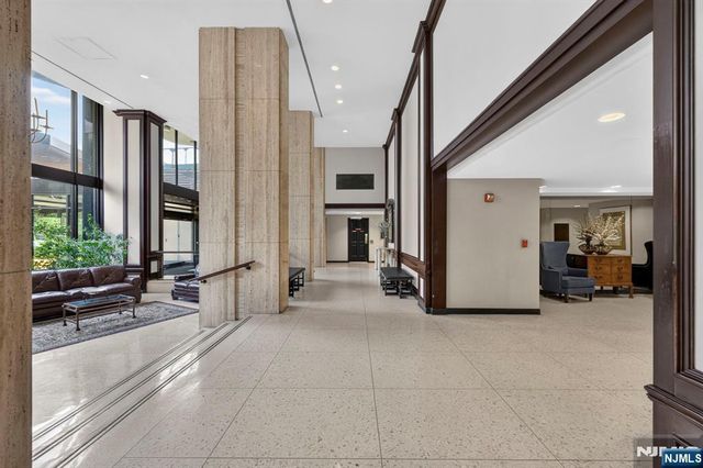 2077 Center Avenue PHB, Fort Lee, NJ 07024