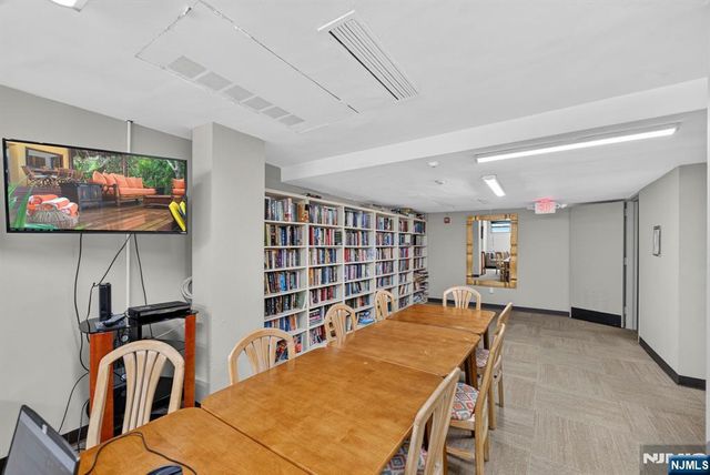 2077 Center Avenue PHB, Fort Lee, NJ 07024