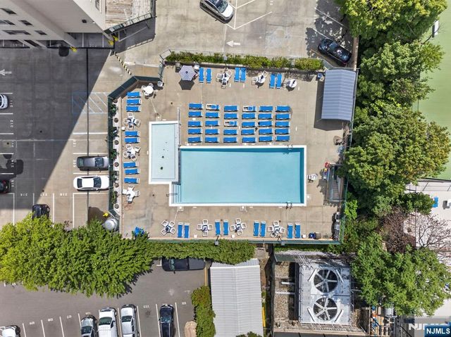 2077 Center Avenue PHB, Fort Lee, NJ 07024