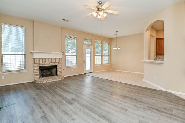 719 Levi Bend, Magnolia, TX 77354