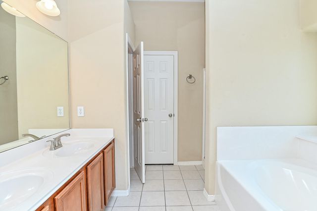 719 Levi Bend, Magnolia, TX 77354