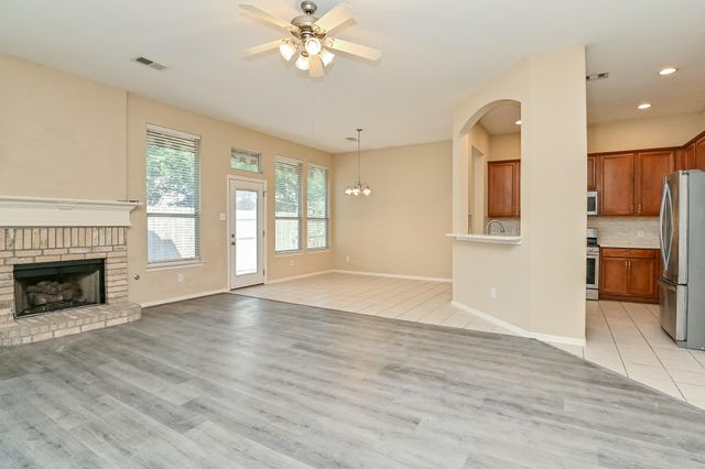 719 Levi Bend, Magnolia, TX 77354