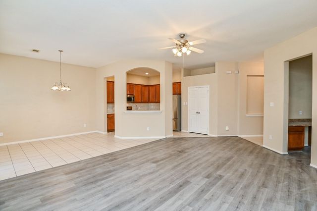 719 Levi Bend, Magnolia, TX 77354