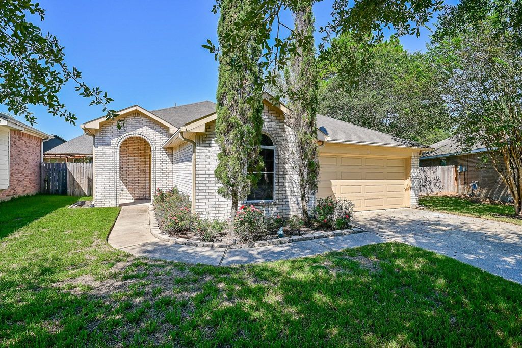 719 Levi Bend, Magnolia, TX 77354