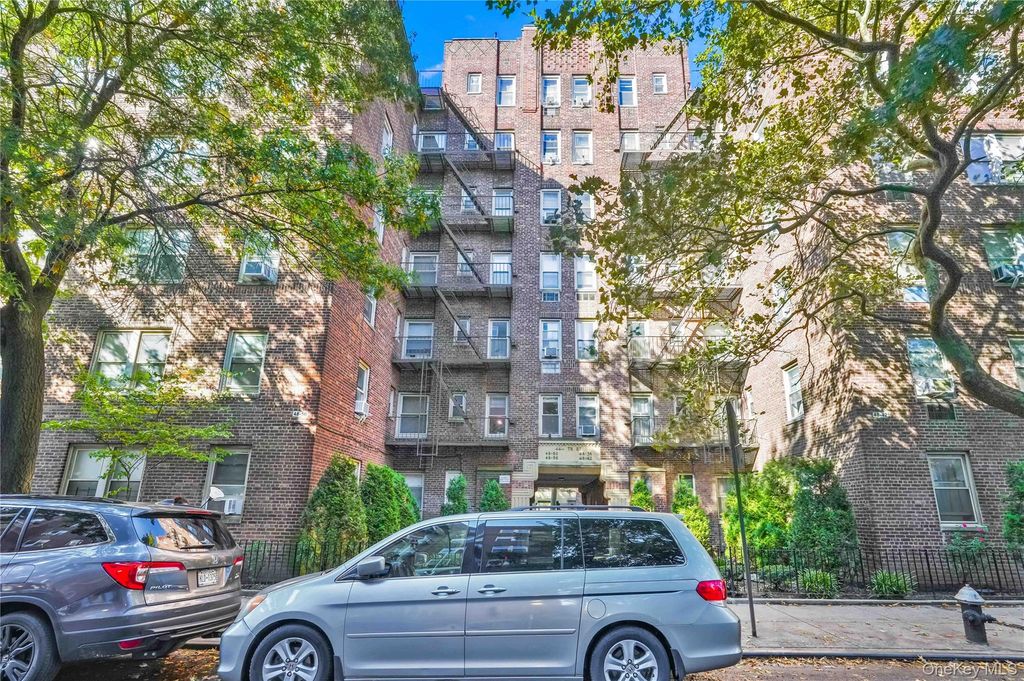 48-50 44th st 4E, Woodside, NY 11377