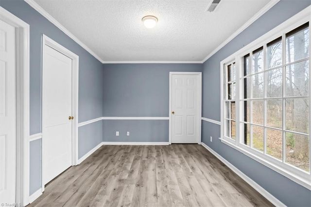 265 Olde Vineyard Court, Winston-salem, NC 27104