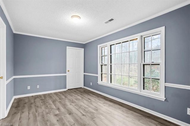 265 Olde Vineyard Court, Winston-salem, NC 27104