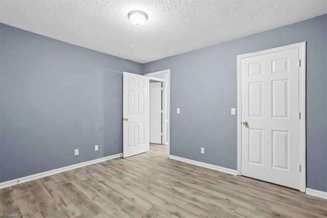 265 Olde Vineyard Court, Winston-salem, NC 27104