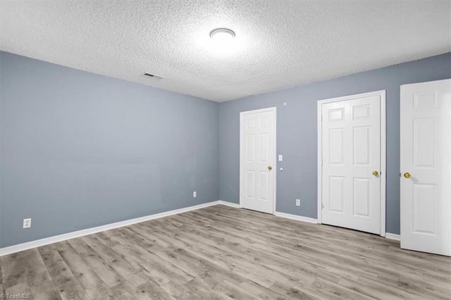 265 Olde Vineyard Court, Winston-salem, NC 27104