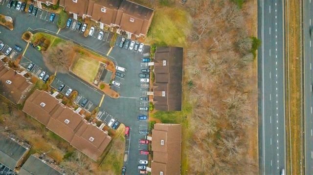 265 Olde Vineyard Court, Winston-salem, NC 27104