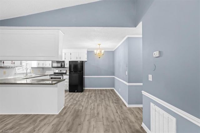 265 Olde Vineyard Court, Winston-salem, NC 27104