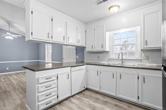 265 Olde Vineyard Court, Winston-salem, NC 27104