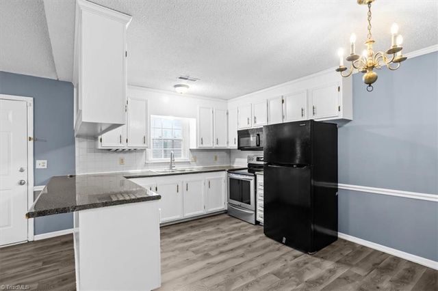 265 Olde Vineyard Court, Winston-salem, NC 27104