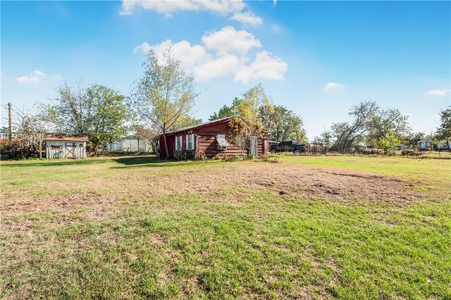103 Leaning Oaks Street, Somerville, TX 77879