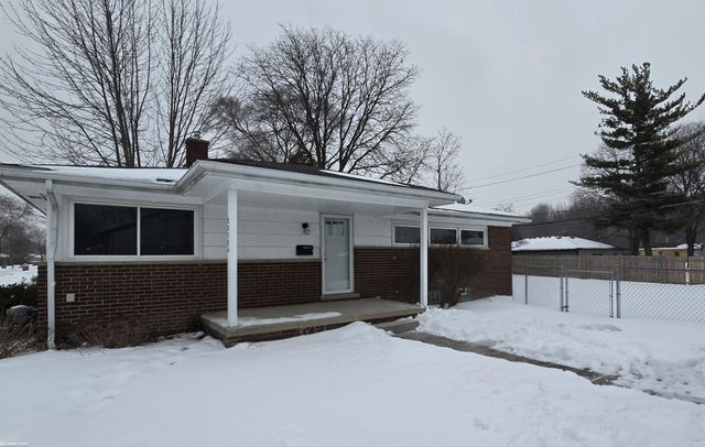 22324 Spitzley Street, Clinton Twp, MI 48035