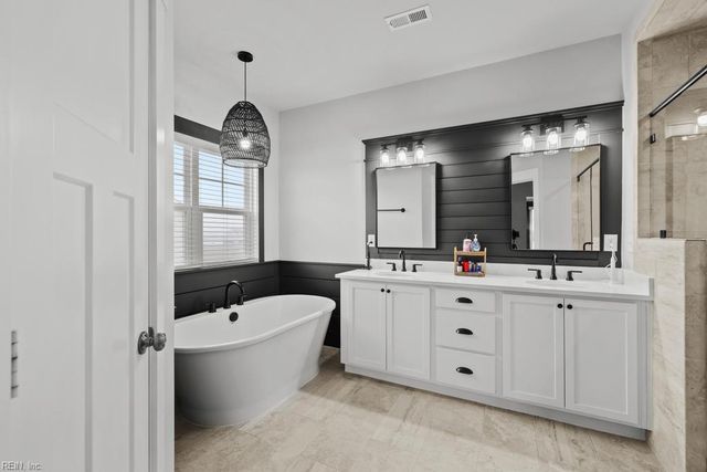211 Moorland WAY, Moyock, NC 27958