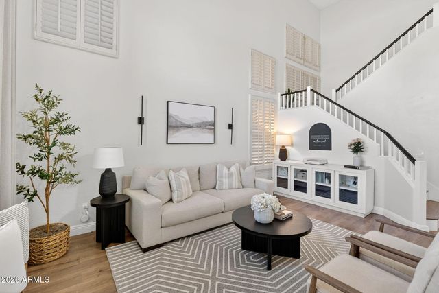 841 W HACKBERRY Drive, Chandler, AZ 85248