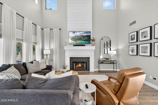 841 W HACKBERRY Drive, Chandler, AZ 85248