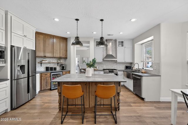 841 W HACKBERRY Drive, Chandler, AZ 85248