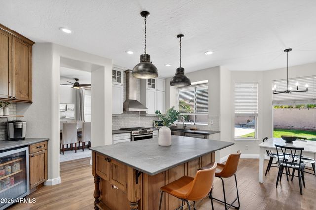 841 W HACKBERRY Drive, Chandler, AZ 85248