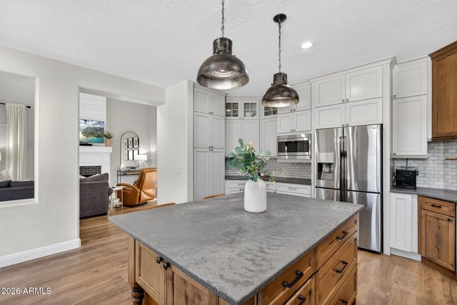 841 W HACKBERRY Drive, Chandler, AZ 85248