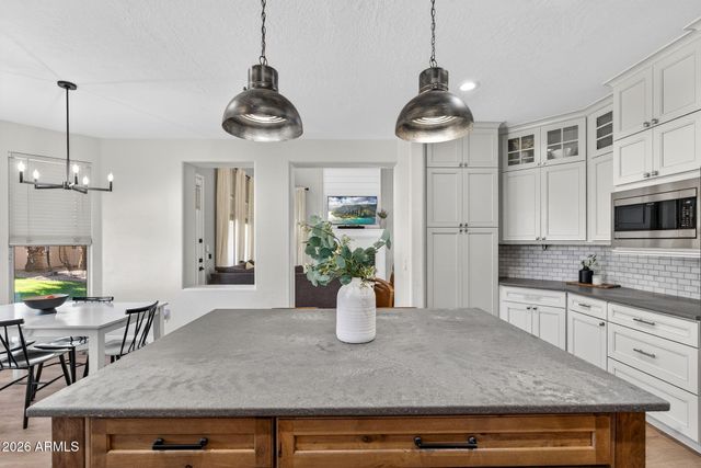 841 W HACKBERRY Drive, Chandler, AZ 85248