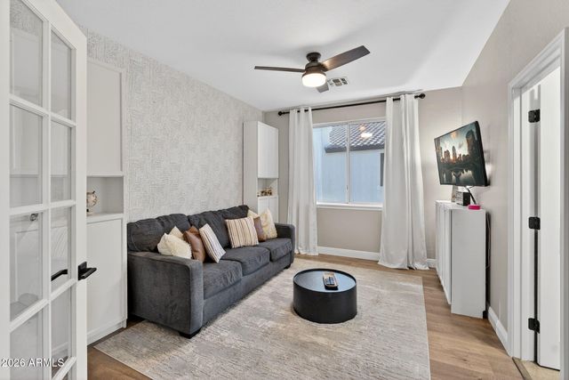 841 W HACKBERRY Drive, Chandler, AZ 85248