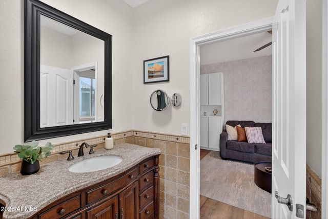 841 W HACKBERRY Drive, Chandler, AZ 85248