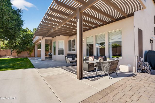 841 W HACKBERRY Drive, Chandler, AZ 85248