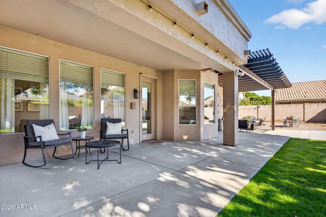 841 W HACKBERRY Drive, Chandler, AZ 85248