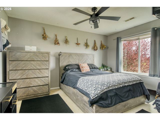 59016 TIMBERLINE Ave, St Helens, OR 97051