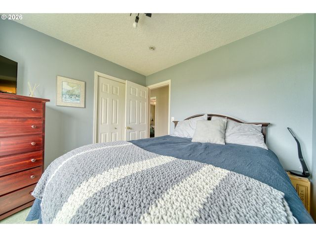 59016 TIMBERLINE Ave, St Helens, OR 97051