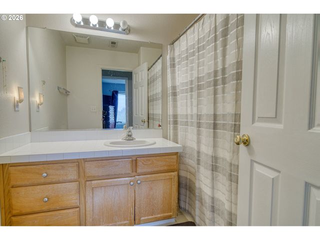 59016 TIMBERLINE Ave, St Helens, OR 97051