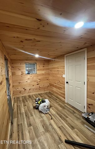 35 Buffalo Rd, Oneida, TN 37841