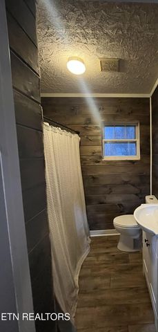 35 Buffalo Rd, Oneida, TN 37841