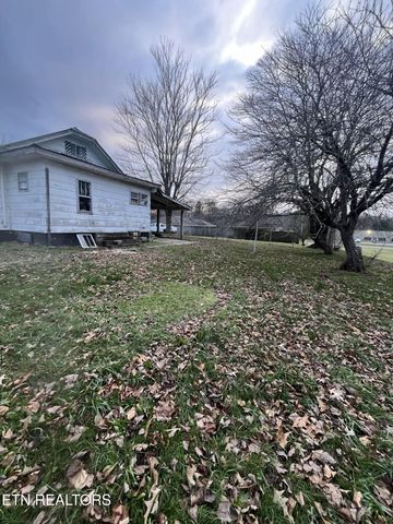 35 Buffalo Rd, Oneida, TN 37841